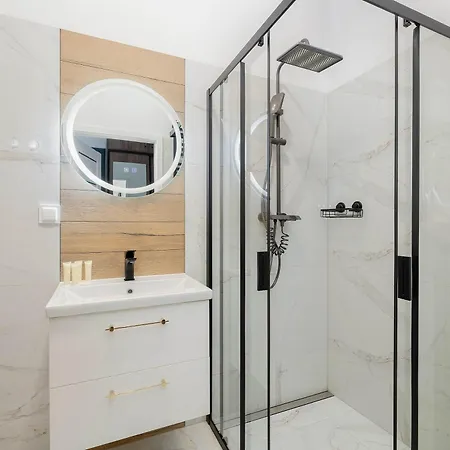 Jasny W Swinoujsciu Blisko Portu By Renters Apartmán